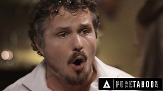 Adroit Cadence Lux's cum on pussy action