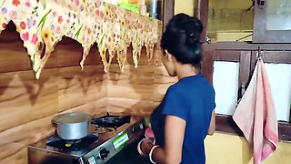 Stepsister Caught watching Porn by stepbrother desi Hindi MMS, local desi