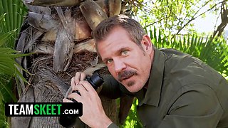 Nature documentary - the total bush american girl is grasped in the florida swamps and pounded hard