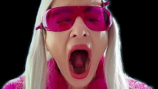 Step-stepmom's Innocent Yawns Make You Throb - Yawning