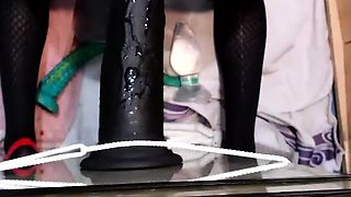 Hot amateur blonde pregnant toying her pussy solo