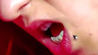 Milf Fayna is fucked in the ass by a stranger at casting