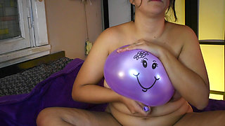 Squeeze and Grind Emoji Balloons Until Pop - Bunny Looner