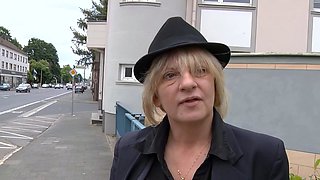 German housewife does sex casting on the street