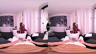 Hot bath for two and cumshot on her ass
