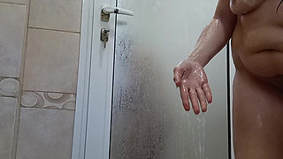 Bath hot show!