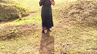 Indian aunty sunisha bhabhi fucked hard by village boy