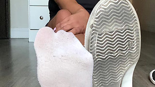 Latina Tanfeets Shoe and Sock Removal with Tits Out