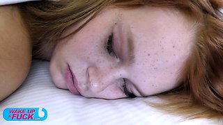 Amateur housewife blowjob and handjob with cumshot
