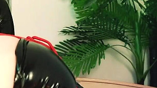 Latex Rubber Strap-on Fuck Video - Facesitting Lesbians Orgasms!