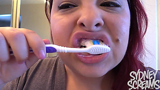 Brushing & Polishing My Pearly Whites - HD Wmv