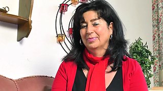 German housewife tries job as a actress