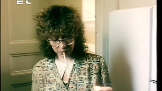 The Waiter Bangs a Sexy Customer