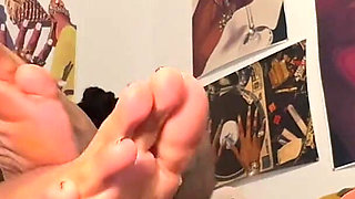 Fuck Machine Footjob