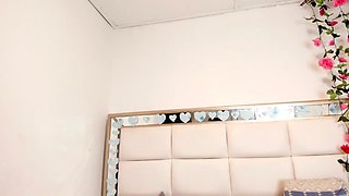 Busty babe oiled babe with big boobs masturbating on cam