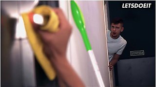Hot Maid Anal Fuck With Hostel Guest