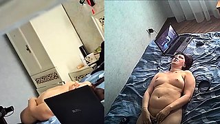 Her fucking with a sex machine is filmed by two ca