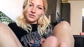 Black Amateur Explore Hot Foot Fetish