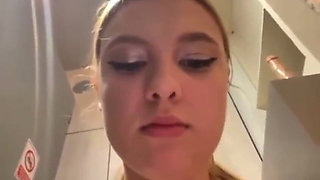 Masturbating so Hard in the Gym