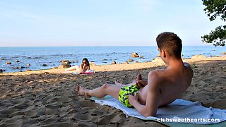 Teen Beach Couple Fuck