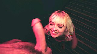 TOUGHLOVEX Third wheel with blonde spinner Lilly Bell