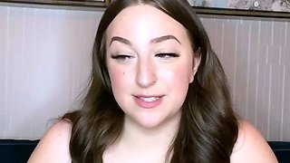 Big boob brunette masturbates on webcam