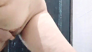 Desi Aunty Fuck by Boy 18 Year Old Bathroom Video