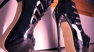 Hey slave Worship high heels and nylon feet