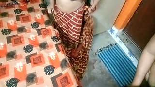 Bhabhi ne sara pani nikal diya.
