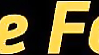 Watch bubbly Foxy Sanie's sex