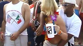 Hot chicks reveal their amazing tits: Big Tits, Amateur  Outdoor Porn