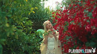 Russian teen blonde Eva Elfie striptease