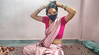Indian Desi Bhabhi Fucked in Saree