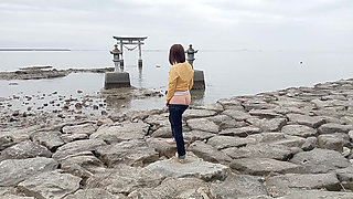 Outdoor Exposure in Ultra-low-rise Jeans