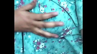 My sister-in-law's first video. How can everyone have fun watching Bhabhi?