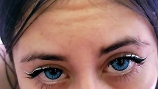 She Got Too Horny and Gave Me a Blowjob Until She Got the Cum Out of Me.