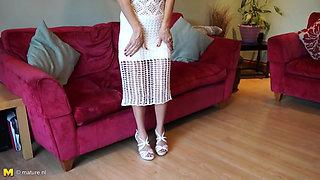 Skinny Mature Woman Josie Posie Loves to Finger Her Hairy Pussy on Camera