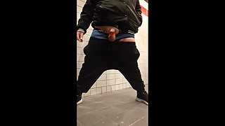 Nice at night in public at a rest area