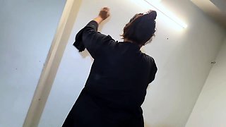 Lebanis Hot Maid Clean My Room & I see Her hanging Boobs