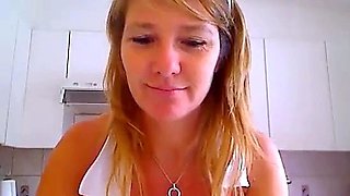 Sexy Belgian Milf Nurse on Webcam