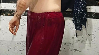 Priya Bhabi Big Ass Bath Show
