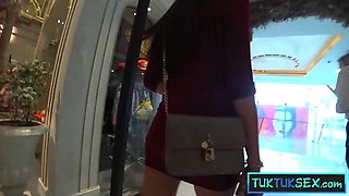 Sexy Thai MILF amateur fuck on video