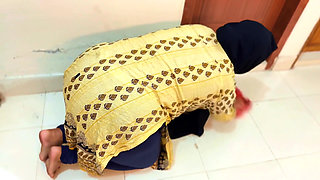 Arab Hot Maid Stuck: Please Hurry up & Fuck My Big Ass Then Get Me Out of Under Bed