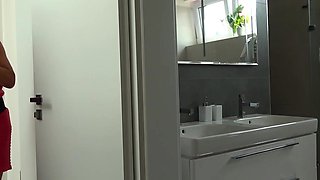 Curvy Grandma Gives Oral And Gets On POV Threesome