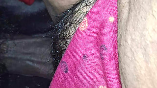 Aaji apni badi saali ko choda