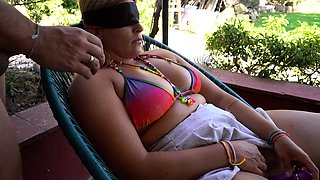 Outdoor masturbation of sexy amateur milf showing