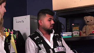 CFNM horny babes deepthroating a guy